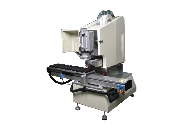 高精度平面貼標機